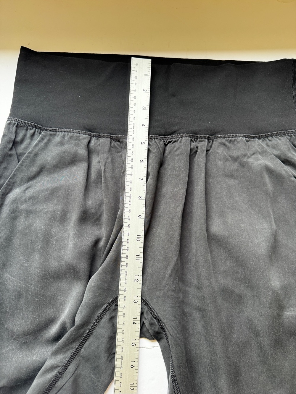 Lululemon Post Power Crop Black Pants Drop Crotch Joggers Trousers Sz 8 - Picture 10 of 16